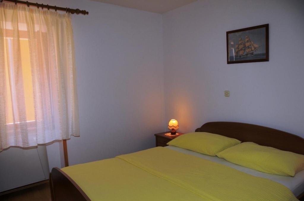 Apartment Radovan *